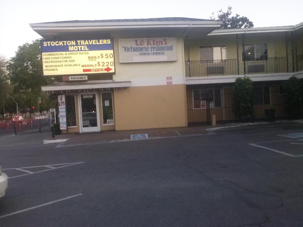 Stockton Travelers Motel Exterior foto