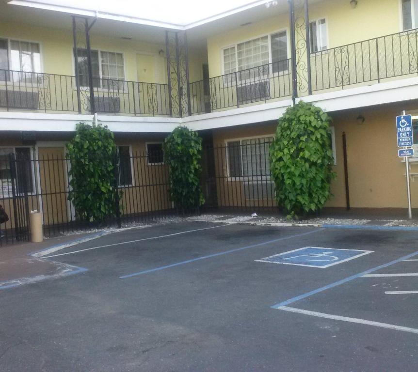 Stockton Travelers Motel Exterior foto